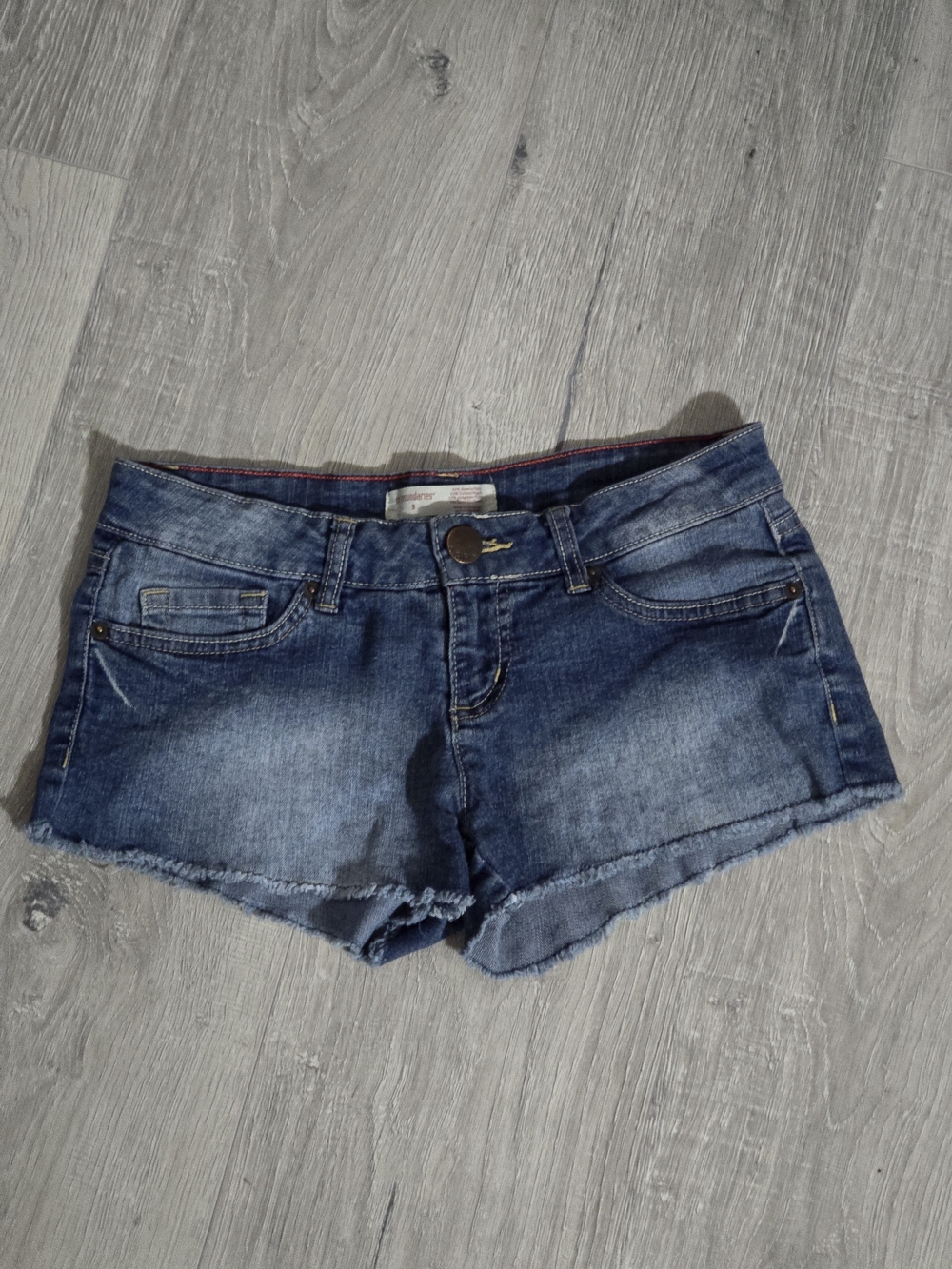 No Boundaries Women's Distressed Dark Blue Denim Shorts